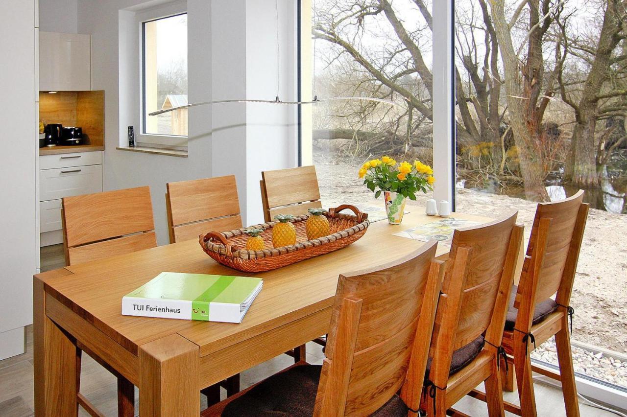 Reetdachhaus Lotte Mit Sauna Und Kaminofen Am Yachthafen In Vieregge 외부 사진